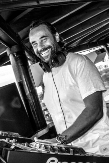 DJ Mathon at ocean club